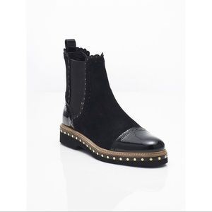 Bought but too small for me. Brand new never worn